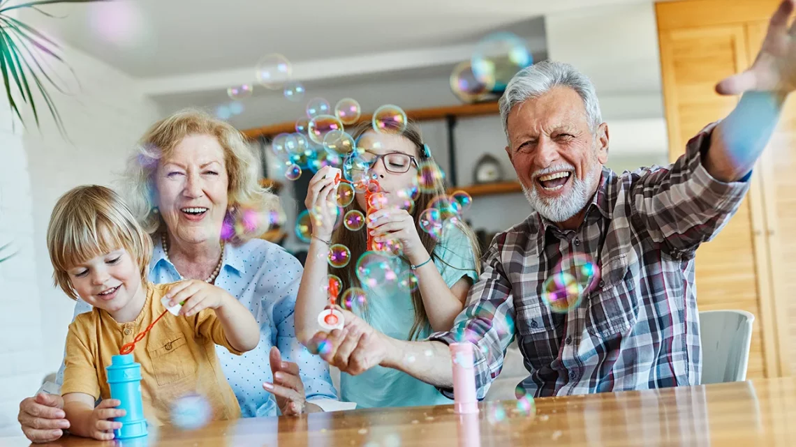 ALFA Immobilier seniors jeux en famille