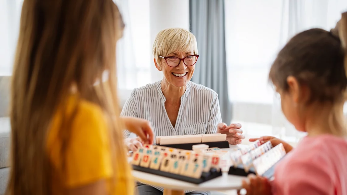 ALFA Immobilier seniors jeux en famille